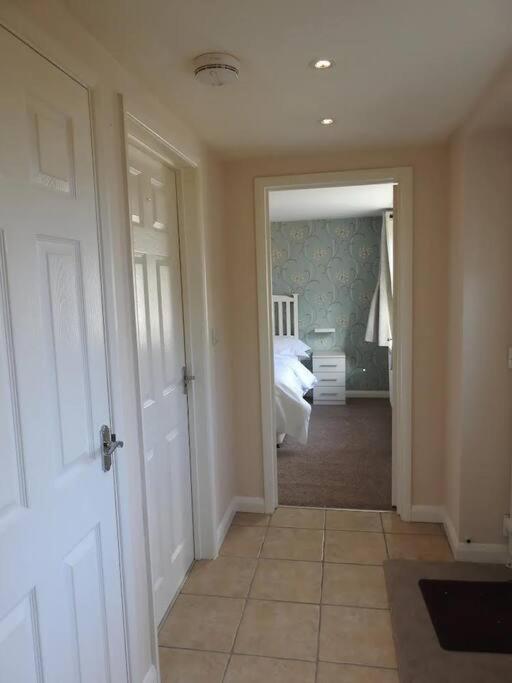 Self Contained - Own Entrance Apartman High Wycombe Kültér fotó